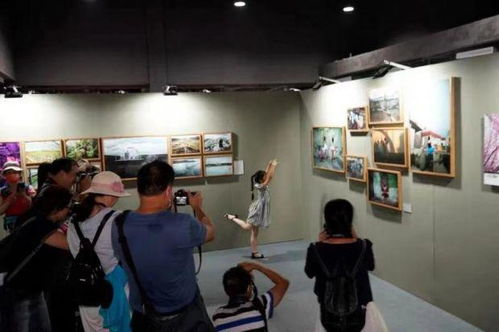 中国第18届国际摄影艺术展览无锡开幕